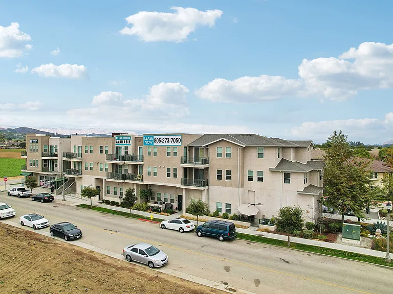 Yolo West Apartments — Photo 18