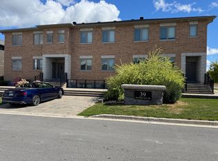 39 Senators Gate Dr #4, Perth, ON K7H0B5