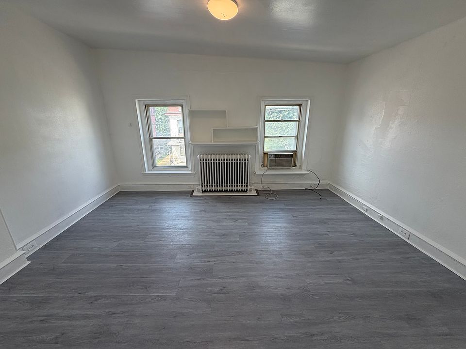 1st image of 4645 Penn St APT 5