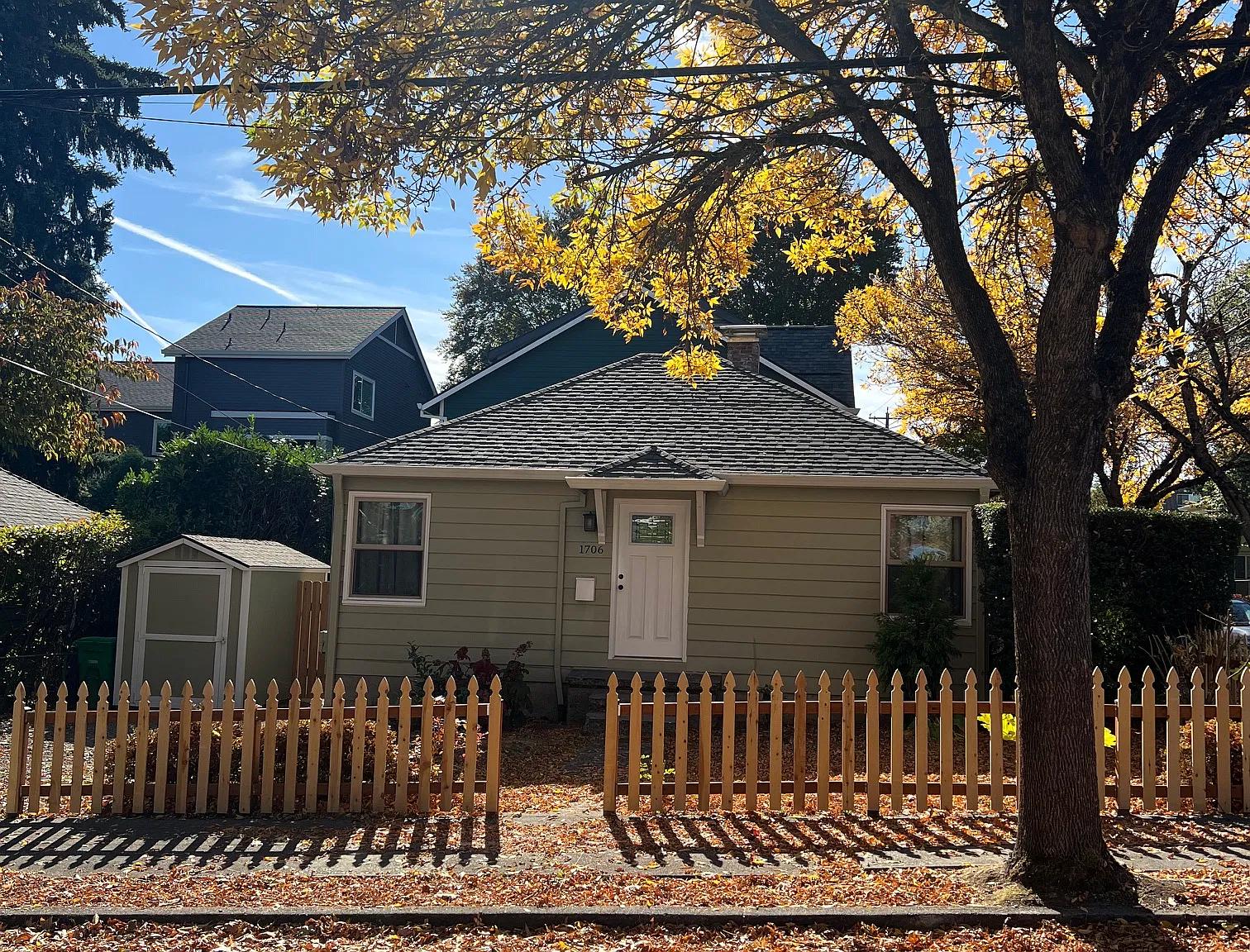 2 bed, 950 sqft, $2,300 — Photo 1