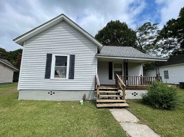 23 Selma Dr, Mooresville, NC 28115