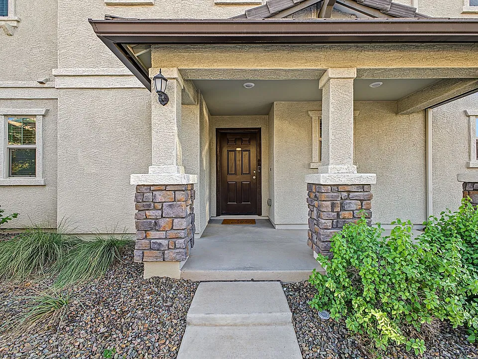 16237 W Culver St