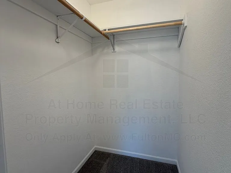 1011 Greystone Ct — Photo 23