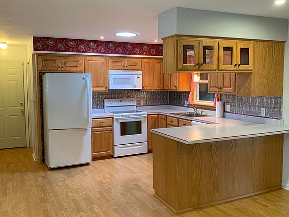 5th image of 1015 Tracy Dr