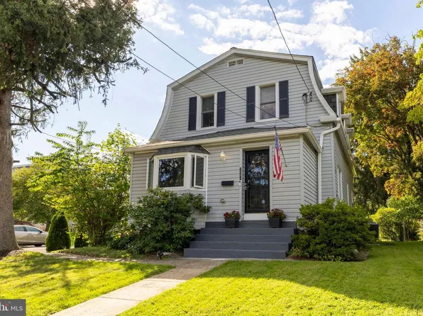 1214 Bockius Ave, Abington, PA 19001