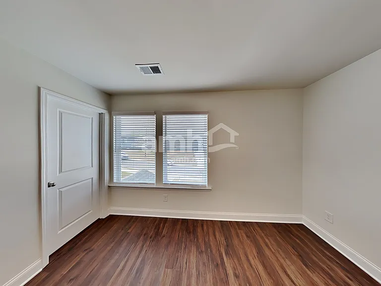 290 Willow Ln — Photo 23