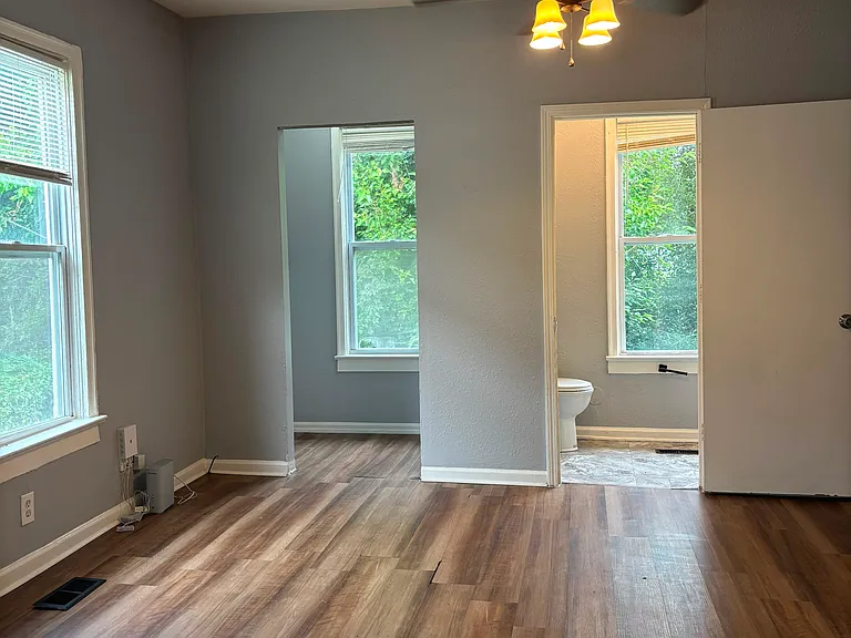 3928 Highland Ave — Photo 5