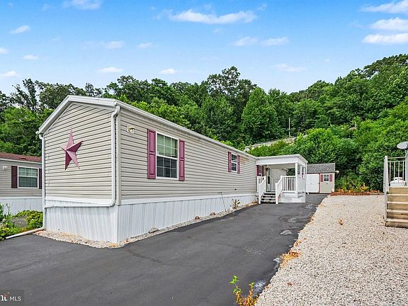 5th image of 2461 Elizabeth Ave Lot D09