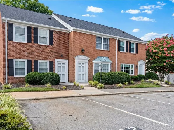 371 Hanover Arms Ct, Winston Salem, NC 27104