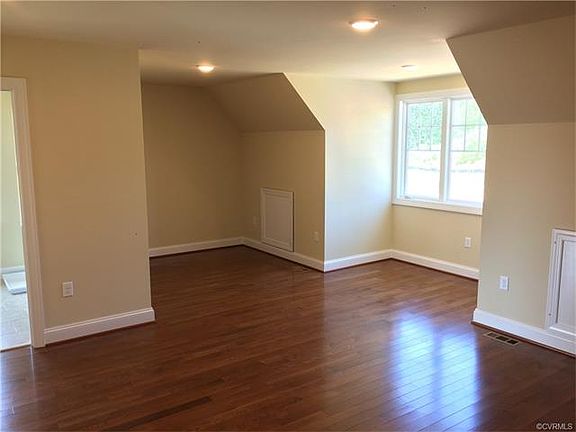 5th image of 6747 Donahue Dr