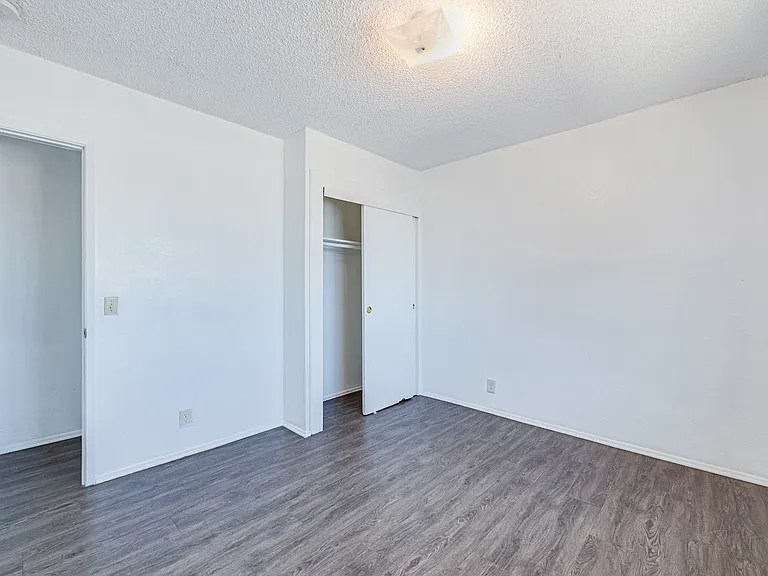 333 W 61st St #2 — Photo 15