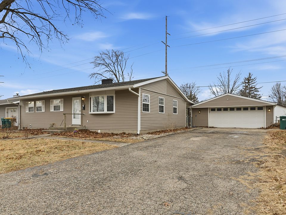 1st image of 324 Holiday Dr