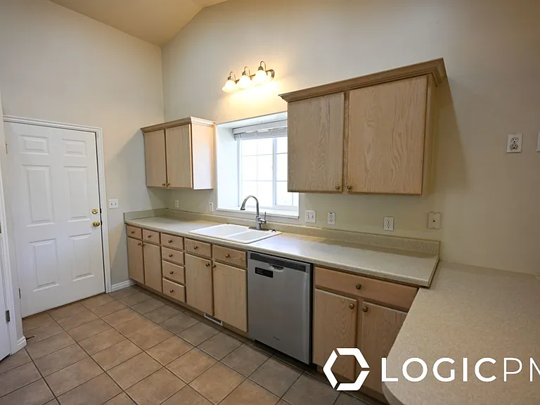 4616 S Zenia Meadows Ct #1 — Photo 10