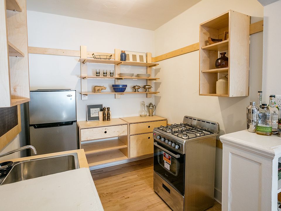 1st image of 1141 Holcomb Ave #4957233