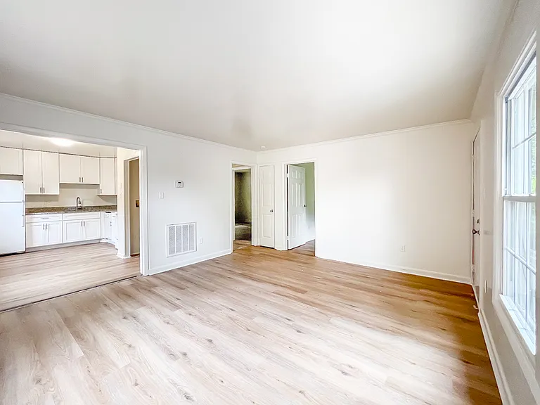 7 Fox Hill Dr #7 — Photo 2