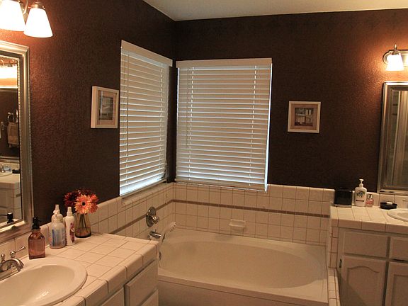5th image of 2913 Twin Creeks Ln