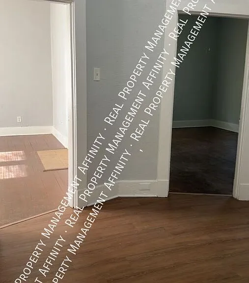 795 Roanoke Ave — Photo 5