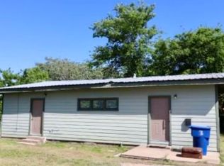 1504 8th St, Brownwood, TX 76801