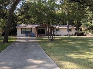 8215 Barbaree Blvd, Dallas, TX 75228