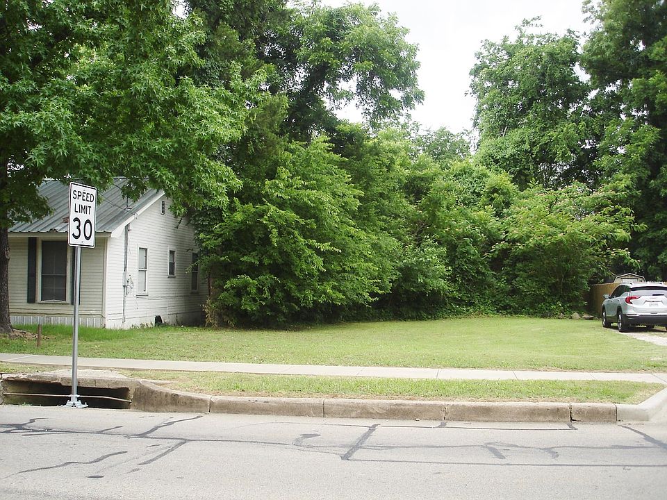 2nd image of 615 Grand Ave