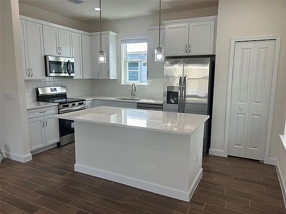 2nd image of 12033 LAKESHORE WAY