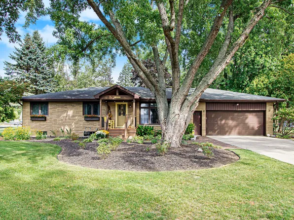 5293 Washington Ave, Saint Joseph, MI 49085