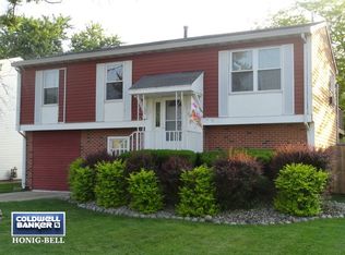 20548 S Acorn Ridge Dr, Frankfort, IL 60423