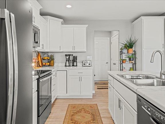 4th image of 1219 Loren Dr