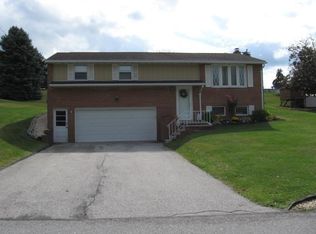 1415 Grandview Rd, Spring Grove, PA 17362