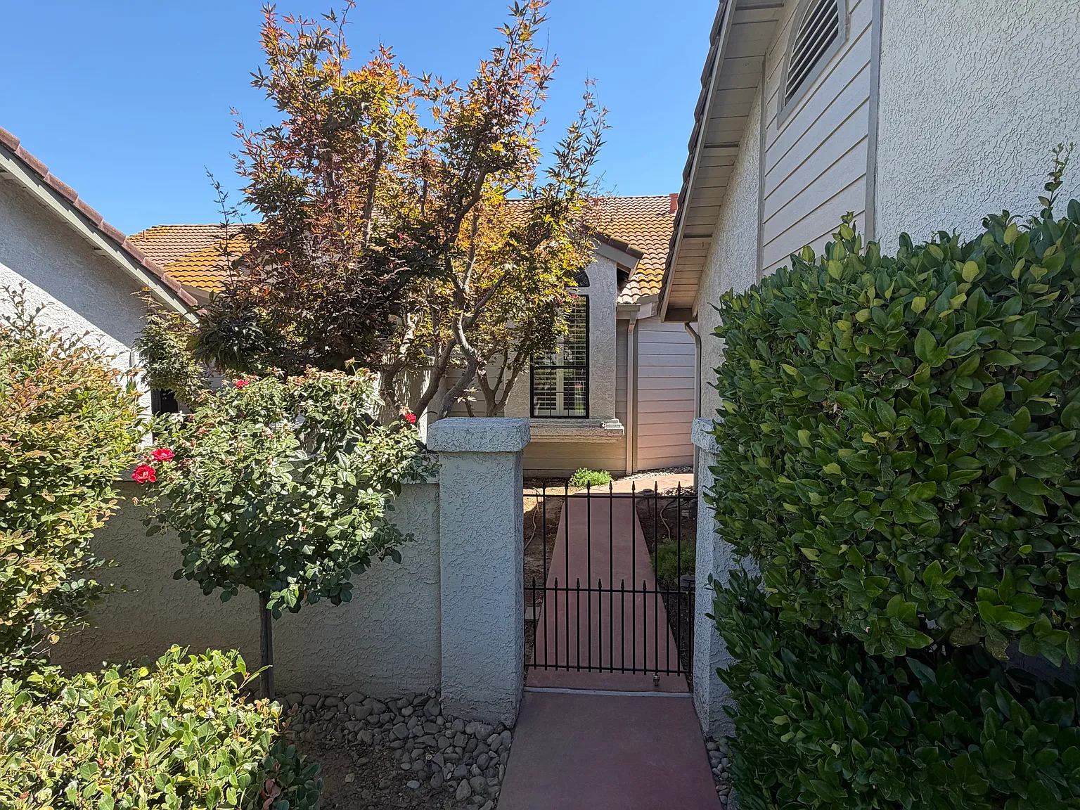 2 bed, 1470 sqft, $2,100 — Photo 2