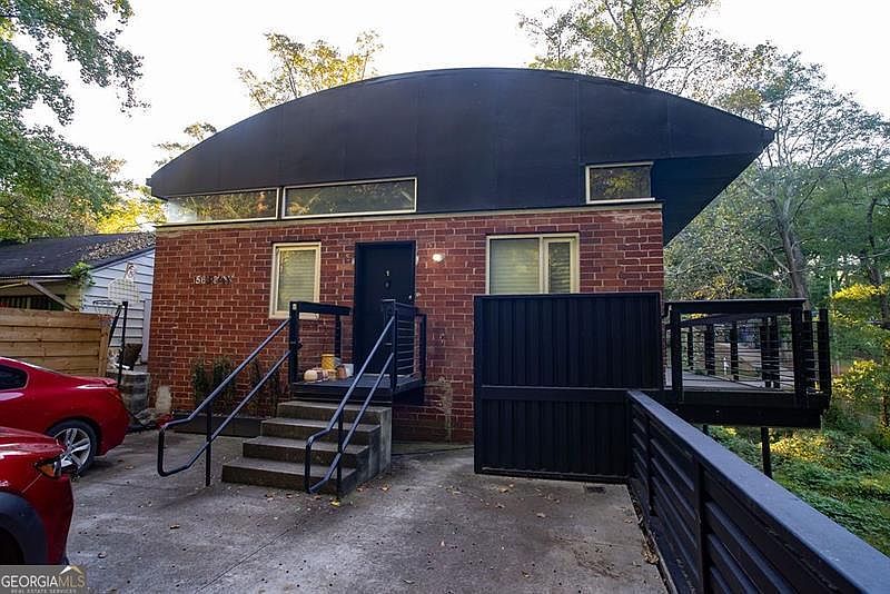 1st image of 15 Burbank Dr SW #4
