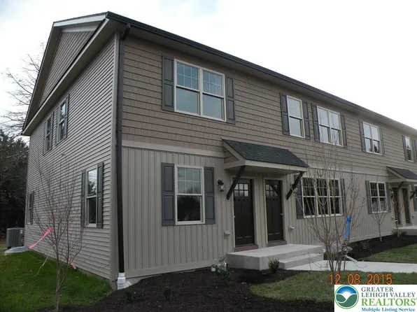 631 Linden St, Coopersburg, PA 18036