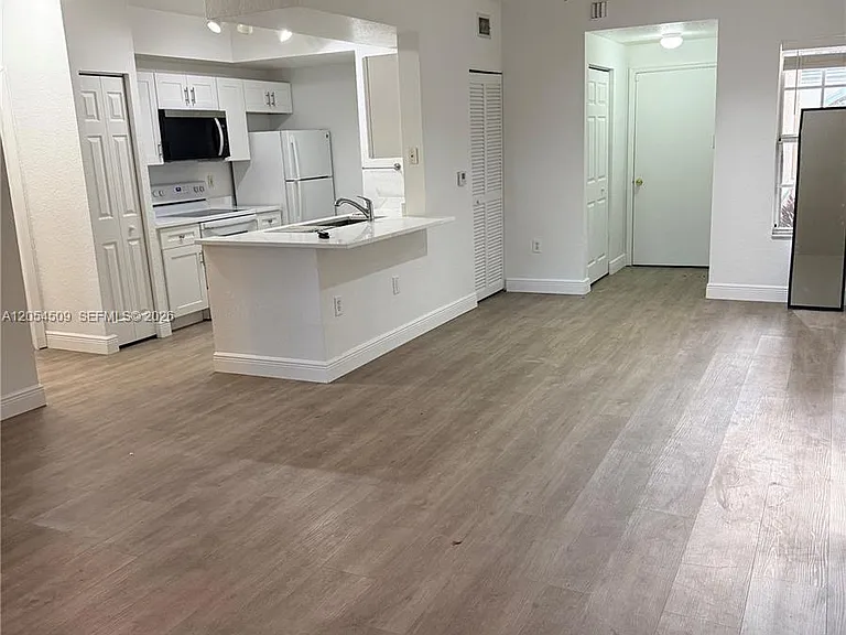 2500 Centergate Dr #104 — Photo 8