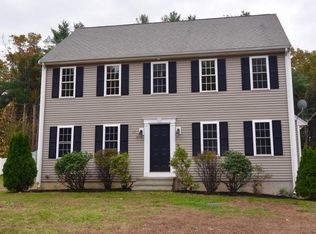 17 Wildflower Ln, Middleboro, MA 02346