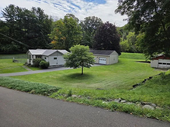 174 W 6th St, Corning, NY 14830
