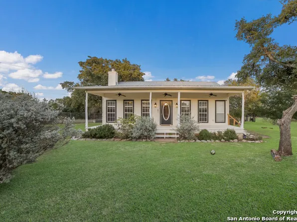 464 EWING DR, Pipe Creek, TX 78063