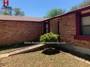 8422 Oak Fence St, San Antonio, TX 78251