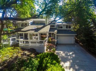 13696 Strawberry Cir, Penn Valley, CA 95946
