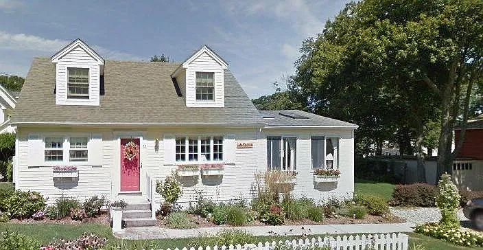 13 Whitecap Rd — Photo 1