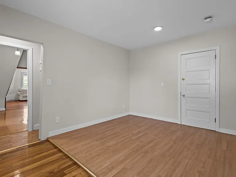 30 Princeton Ave #6 — Photo 18