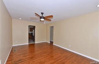 4th image of 2446 Annalee Ave
