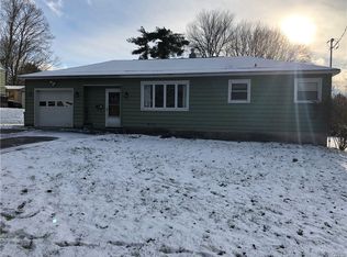 72 Elm St, Phoenix, NY 13135