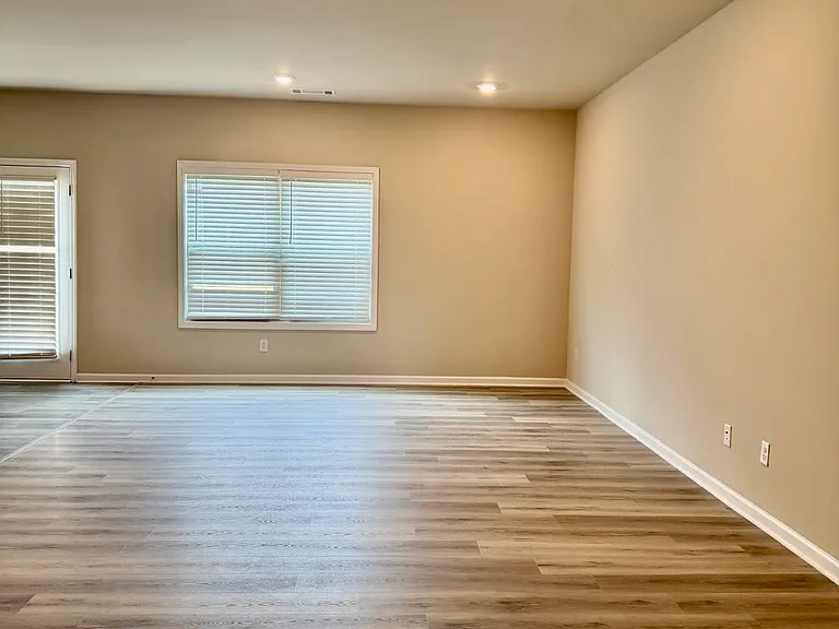 114 Auburn Depot Dr — Photo 3