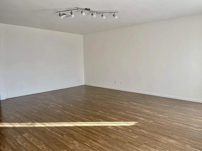 7256 Sierra Moon Ct — Photo 12