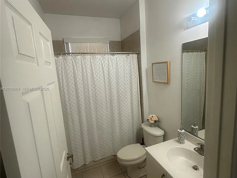 18571 SW 44th St — Photo 30