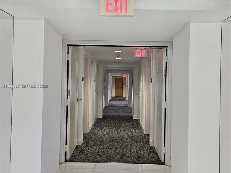 361 S Miami Ave — Photo 14