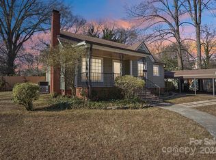 542 Ambassador St, Charlotte, NC