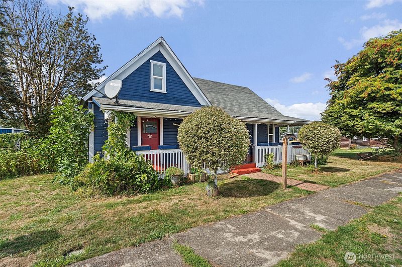 2nd image of 307 S 1st Street