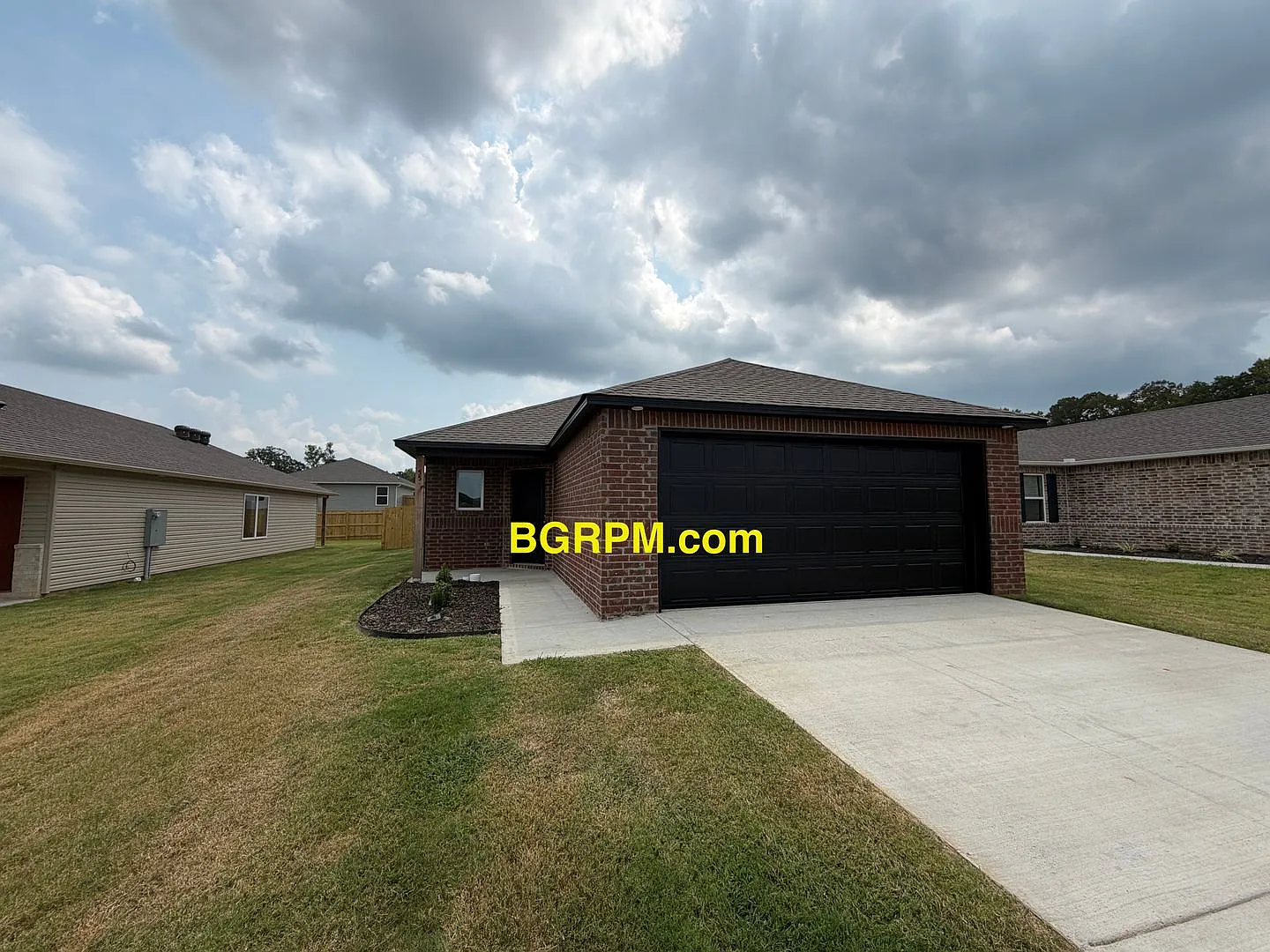 New Construction, — Photo 1