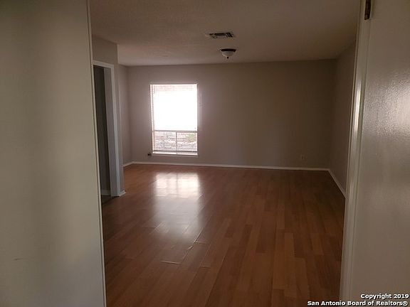 2nd image of 4947 Lambeth Dr